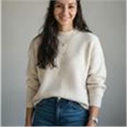 Native Spanish tutor offering relaxed, engaging lessons to help you speak Spanish naturally and with confidence