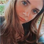Laureanda in scienze e tecniche psicologiche con un diploma linguistico, pertanto ho una buona preparazione nelle lingue ( Inglese, Francese e Spagnolo) e nelle materie umanistiche ( Letteratura, Storia, Filosofia e Storia dell’arte)