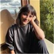 Titulada en Bellas artes y Dirección de arte