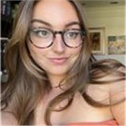 Soy Carlota, profesora con más de 5 años de experiencia. Me apasiona enseñar y disfruto conociendo a gente nueva