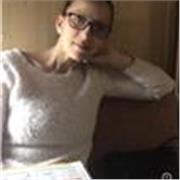 Laureata in Psicologia, impartisce ripetizioni per bambini delle scuole elemari, ragazzi delle scuole medie e superiori, universitari