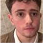 Studente del terzo anno di Ingegneria Gestionale Unimore per studenti di scuole elementari e medie