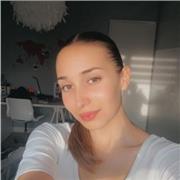 J ai 18 ans et je suis actuellement en première année de licence de maths, destinée à être professeur des écoles