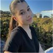 Paciente, responsable, constante, organizada, empática, comprometida, cercana y motivadora