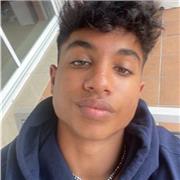 Estudiante de Universidad , hablo inglés en casa, con mis padres , y con buenas notas en matemáticas