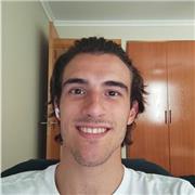 Profesor con muchas ganas de enseñar, con mucha paciencia y que adapta sus metodos de enseñanza a sus alumnos.