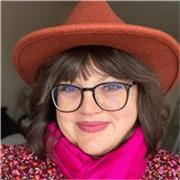 I am a native English speaker with over 8 years experience teaching ESL online