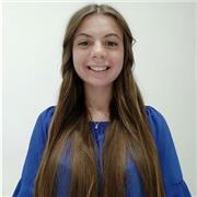 Diplomata al liceo scientifico, sono disponibile per insegnare italiano, inglese. Posso anche seguire nei compiti giornalieri