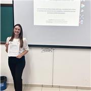 Professora de Química, com experiência em dar aulas em escolas nas disciplinas de Química, física, matemática e ciências