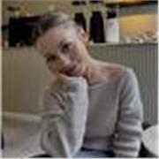 Soy profesora de Educación Primaria, motivada y cercana, con una sólida formación en este ámbito educativo