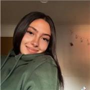 Buscamos niñeras para cuidar y ayudar con las tareas a niños