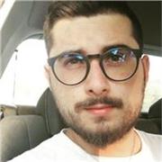 Laureato in Ingegneria Informatica e Senior Software Developer dal 2016, insegno Informatica e linguaggi di programmazione. L'appr