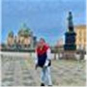Gute erfahrener Englisch Tutor aus London. Ich bin immer offen für neue Möglichkeiten.