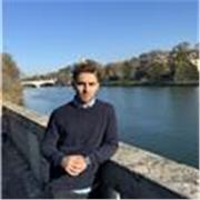 Profesor Titulado en Primaria, con prácticas internacionales y 5 años de experiencia.