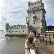 I give private Italian lessons, trying to make them interesting and funny, giving tipps to make you sound like a native!