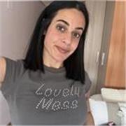Profesora titulada con mención en inglés con más de 5 años de experianecia dando clases a niños de toda primaria 