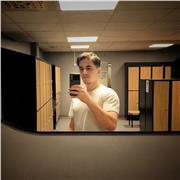 English Teacher with an IELTS certificate of 8.0