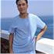 Profesor de Administración de empresas apto para todas las edades y que aporta un refuerzo emocional y lleno de ganas. 