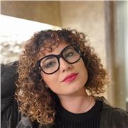 Laureata presso ABAVenezia in Arte Linguaggi per la Comunicazione Nuove Tecnologie per l'Arte Prog. Grafica