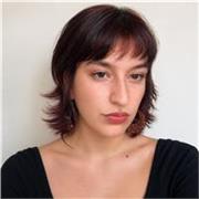 Soy estudiante de Bellas Artes en la Universidad de Granada.