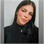 Engagierte Spanischlehrerin mit über fünf Jahren Erfahrung und moderner Unterrichtsmethodik 