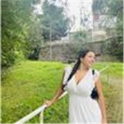 Profesora de Inglés Y Matemáticas. Soy Nahia estudió Administración de empresas y viví un año en irlanda