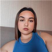 Soy una persona muy extrovertida, amigable y me gustan mucho los niños.