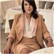 Docente di matematica, fisica, inglese e spagnolo per scuole medie inferiori e superiori. Project manager di grandi multinazionali