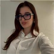 Joven italiana con experiencia en organizaciones de eventos y juegos para niños y jóvenes de diferentes edades