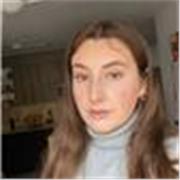 Alumna de bachillerato de ciencias sociales con excelentes calificaciones y practicante de saxofón desde los 6 años, quiere proporcionar ayuda en la materia que sea necesaria