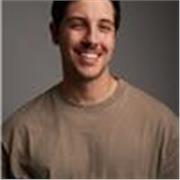 Profesor remoto de marketing digital enfocado en el entendimiento de nuevas herramientas y programas.