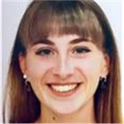 Studentessa universitaria offre aiuto compiti e ripetizioni