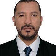 Profesor de matemáticas para estudiantes de bachillerato e universidad