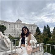 Psicologa imparte clases de psicología o desarrollo personal para adolescentes y jovenes