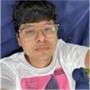Estudiante universitario de contaduría que ofrece clases de matemáticas básicas para niños y adultos de forma online