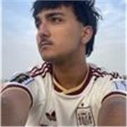 Estudiante preuniversitario responsable y paciente, con buen nivel de inglés, clases adaptadas a cada alumno y nivel.