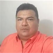 Administrador de empresas ofrece clase en mercadeo y ventas