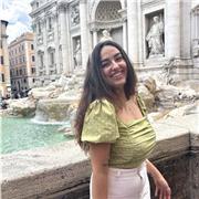 He dado clases de inglés e italiano, desde niños de 5 años hasta adultos jóvenes de 25 años