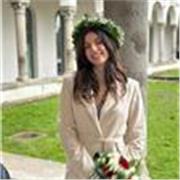 Ragazza laureata in Lettere offre aiuto compiti e ripetizioni per alunni di elementari, medie e primi due anni scuola superiore. Disponibile per tutte le materie