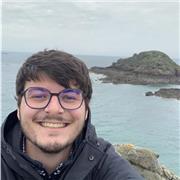 Titulaire d’un diplôme dans les sciences et actuellement en licence d’histoire je me mets a votre disposition pour tous types de leçon de la primaire au début du lycée.