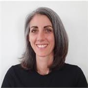 Spanish tutor for adults in a patient and comprehensive environment