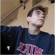 studente di storia e studi storici all'università statale di Milano