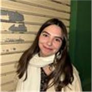 Profesora de historia adaptada a todas las edades