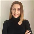 Güçlü, İleri Görüşlü ve Eğlenceli Özel Matematik Öğretmeni Ebru