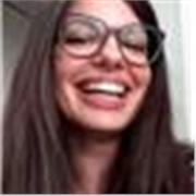Studentessa magistrale impartisce lezioni di matematica, fisica e inglese
