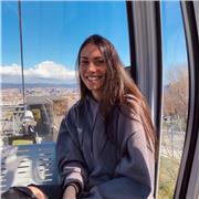 Doy clases particulares adaptada a cada alumno, comprometida.