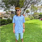 Profesor nativo de español, ofrece clases prácticas para todos los niveles con una metodología de aprendizaje basada en la cultura