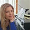 Pianista laureata al conservatorio impartisce lezioni di pianoforte, teoria, armonia e solfeggio