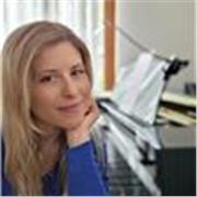 Pianista laureata al Conservatorio impartisce lezioni di Pianoforte, Teoria, Armonia e Solfeggio
