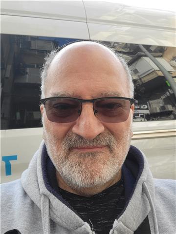 Avi
